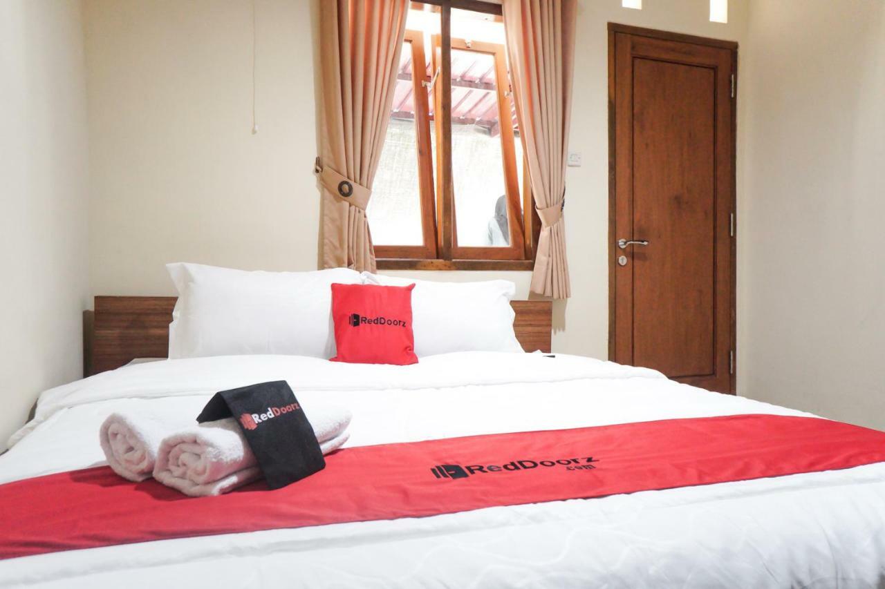 Reddoorz Syariah Near Exit Tol Malang Hotel Exterior foto