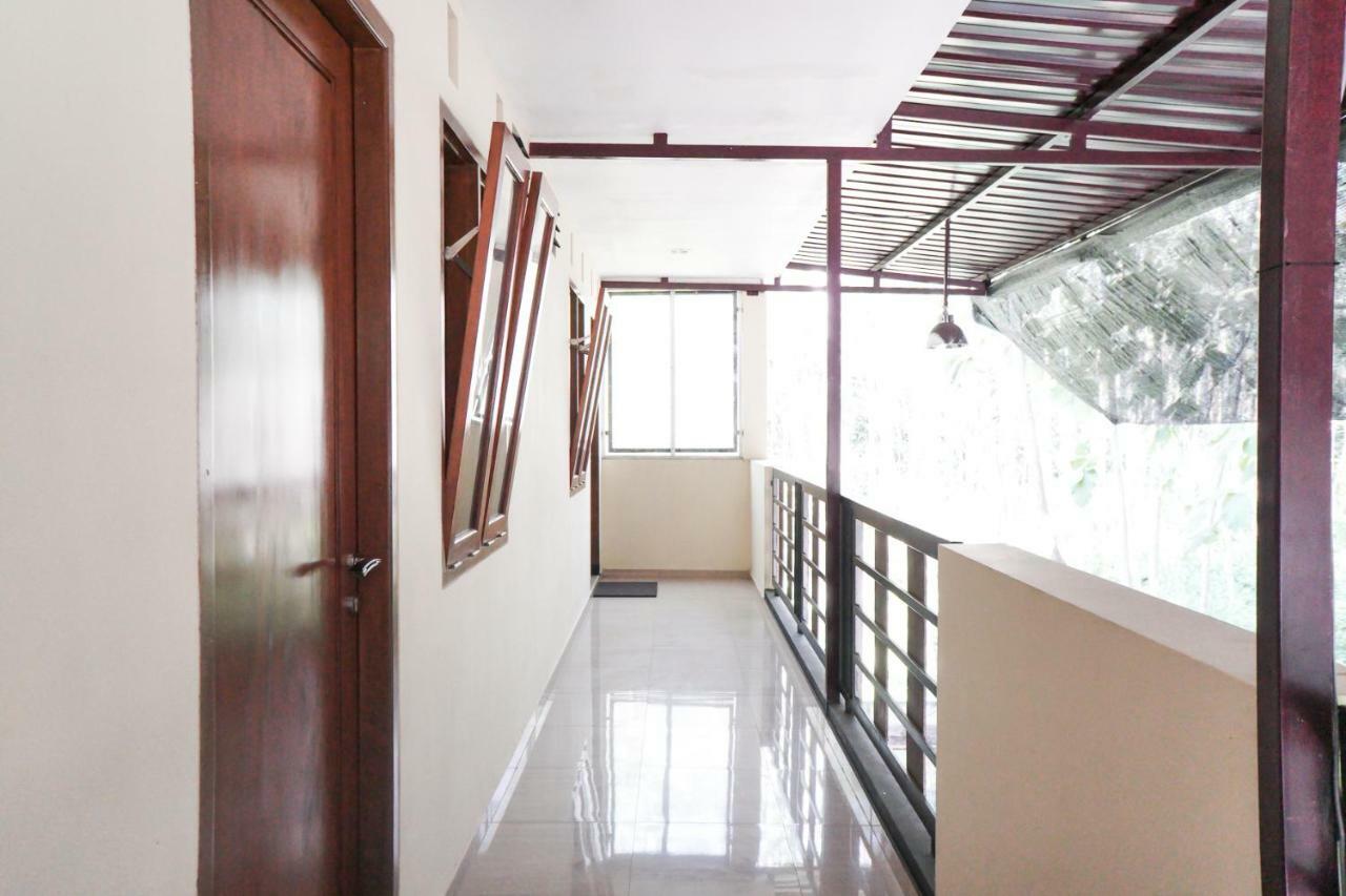 Reddoorz Syariah Near Exit Tol Malang Hotel Exterior foto