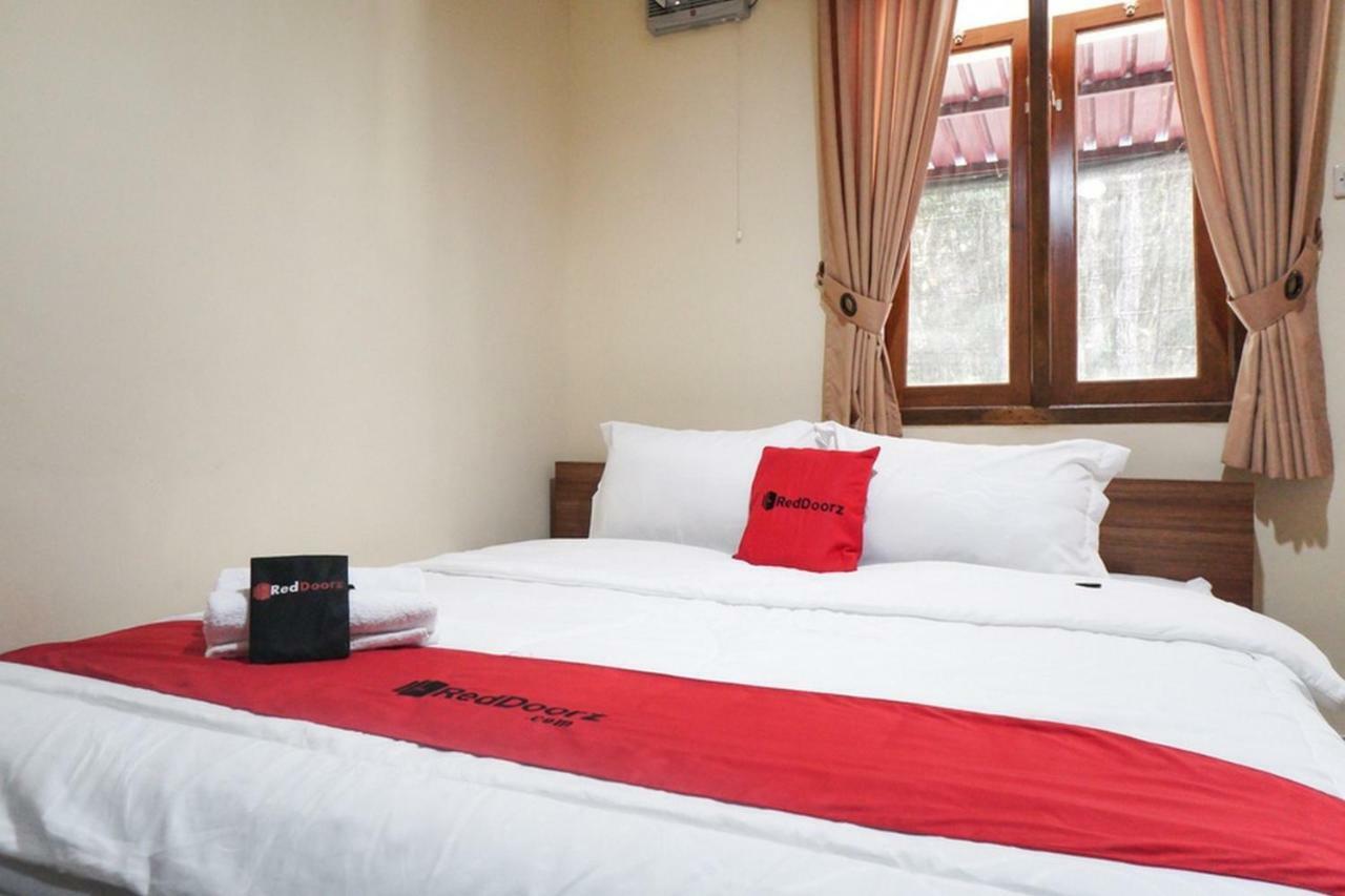 Reddoorz Syariah Near Exit Tol Malang Hotel Exterior foto